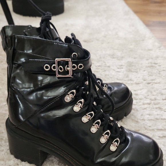 Black Women's Combat Boots - Picture 1 of 12